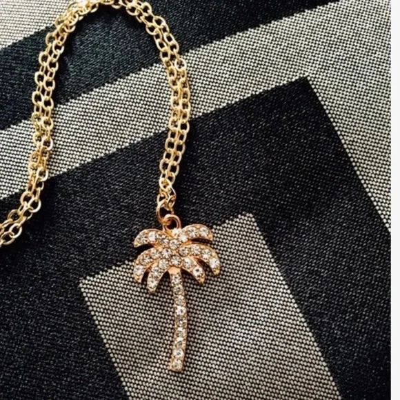 Encrusted Palm Tree Charm on a Yellow Gold Tone Chain Necklace Pendant - Picture 8 of 10